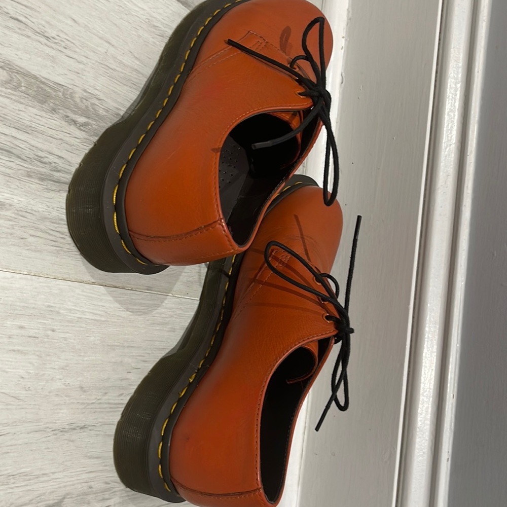 Dr. Martens size 7 Women Oxford leather shoes